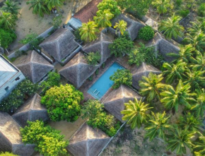 Hiru Resort and Kite Surfing